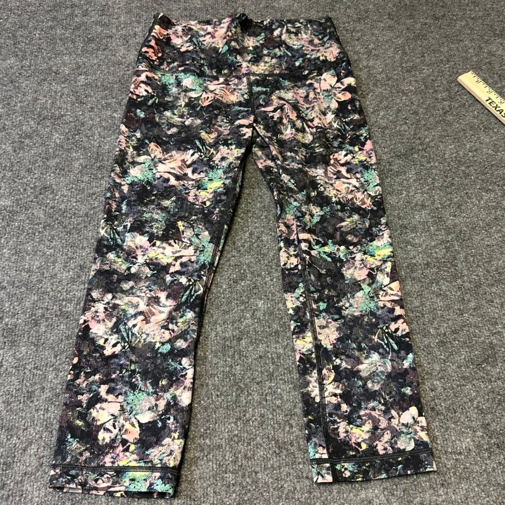 Lululemon Leggings Womens Size 6 Multicolor Floral Wunder Under High Rise Crop